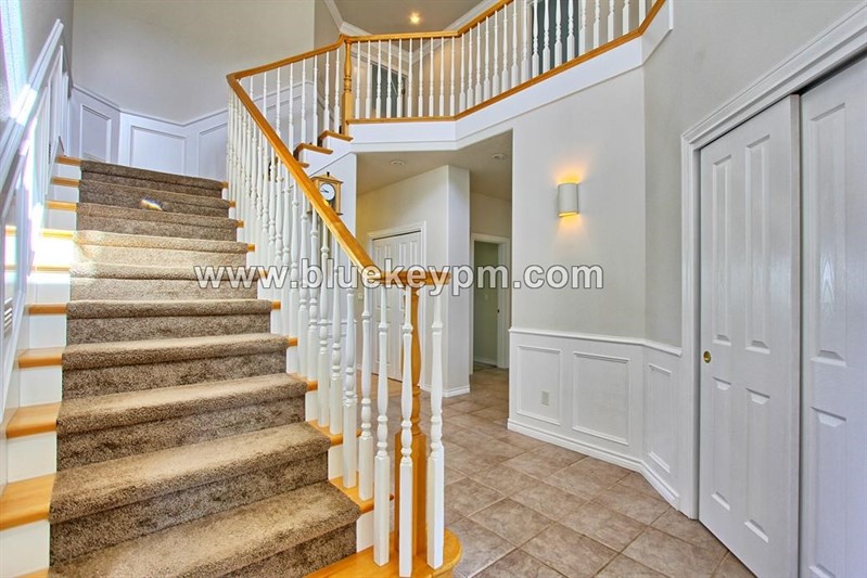 5 bedrooms in Felida neighborhood in VANCOUVER, WA 98685