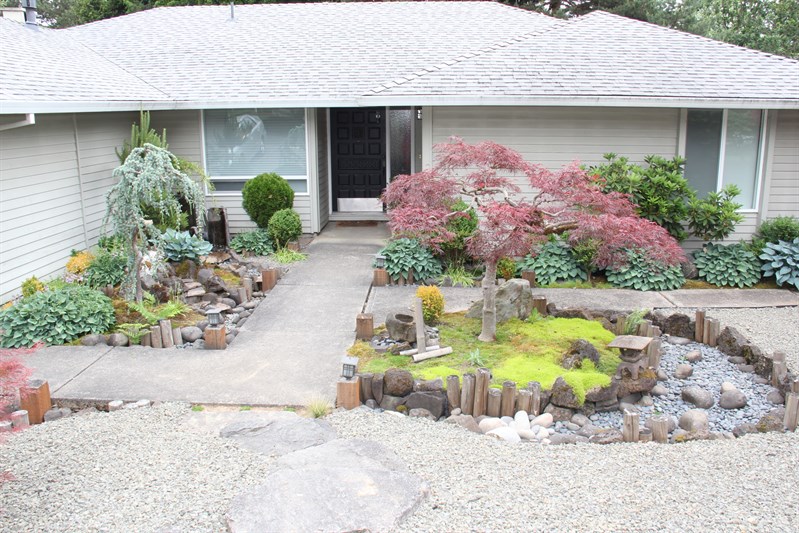 3 Bed, 2 Bath Home in Beaverton with Covered Patio and Large Fenced