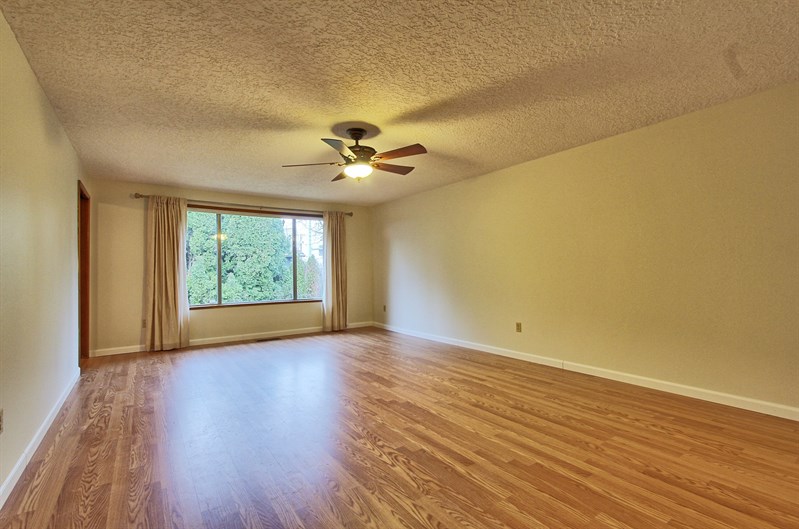 3 Bed, 2 Bath Fabulous Entertainer Home in Beaverton in BEAVERTON, OR 97008