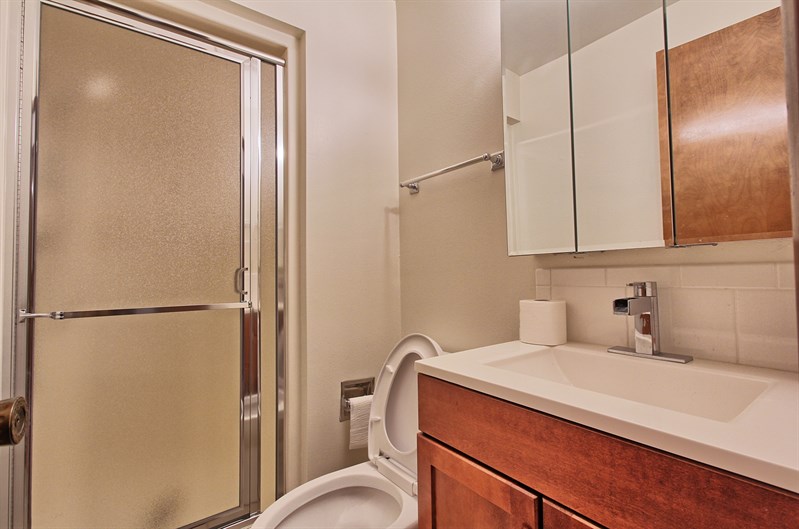 3 Bed, 2 Bath Fabulous Entertainer Home in Beaverton in BEAVERTON, OR 97008