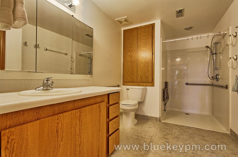 2 Bed, 2 Bath Townhouse in Felida/Salmon Creek Area in VANCOUVER, WA 98685