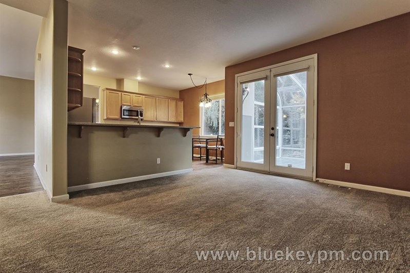 East Vancouver Home with Great Curb Appeal and 4 Seasons Sunroom in VANCOUVER, WA 98683