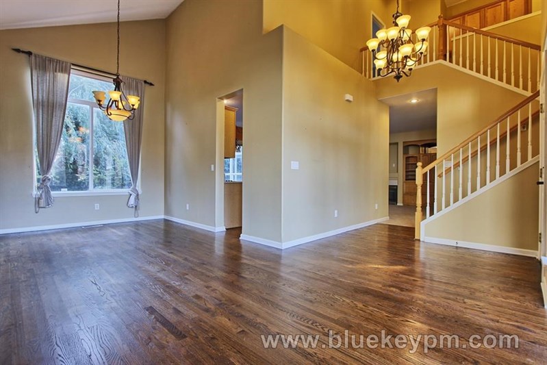 East Vancouver Home with Great Curb Appeal and 4 Seasons Sunroom in VANCOUVER, WA 98683