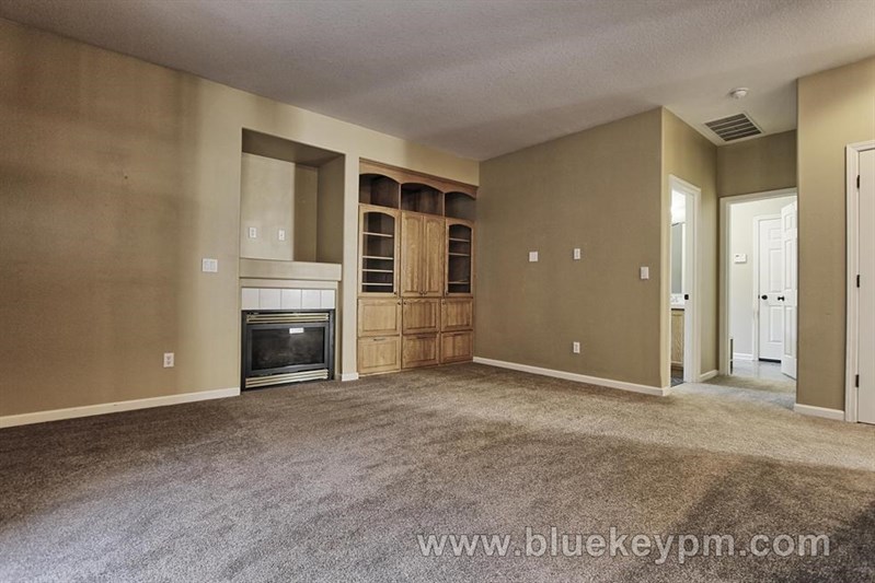 East Vancouver Home with Great Curb Appeal and 4 Seasons Sunroom in VANCOUVER, WA 98683