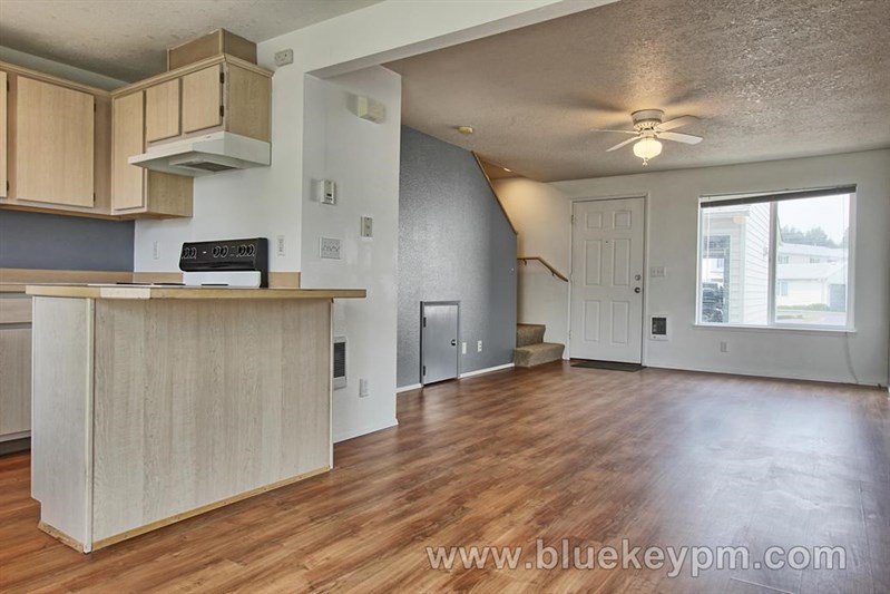 2 Bed, 1.5 Baths Condo in Kevanna Park in VANCOUVER, WA 98682