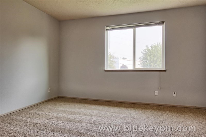 2 Bed, 1.5 Baths Condo in Kevanna Park in VANCOUVER, WA 98682