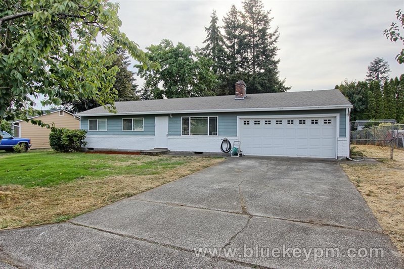 3 Bed and 1.5 Bath Near Heritage High School in Orchards in VANCOUVER