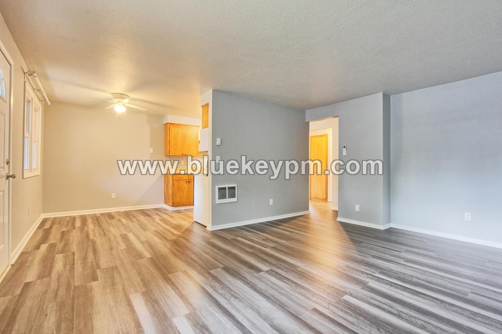 2 Bed, 1 Bath Home in Rose Village Neighborhood in VANCOUVER, WA 98663