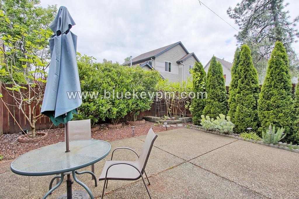 3 Bed, 2.5 Baths Townhome in Beaverton Near Tualatin Hills Nature Park