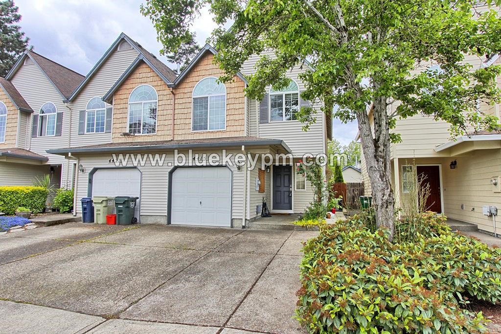 3 Bed, 2.5 Baths Townhome in Beaverton Near Tualatin Hills Nature Park