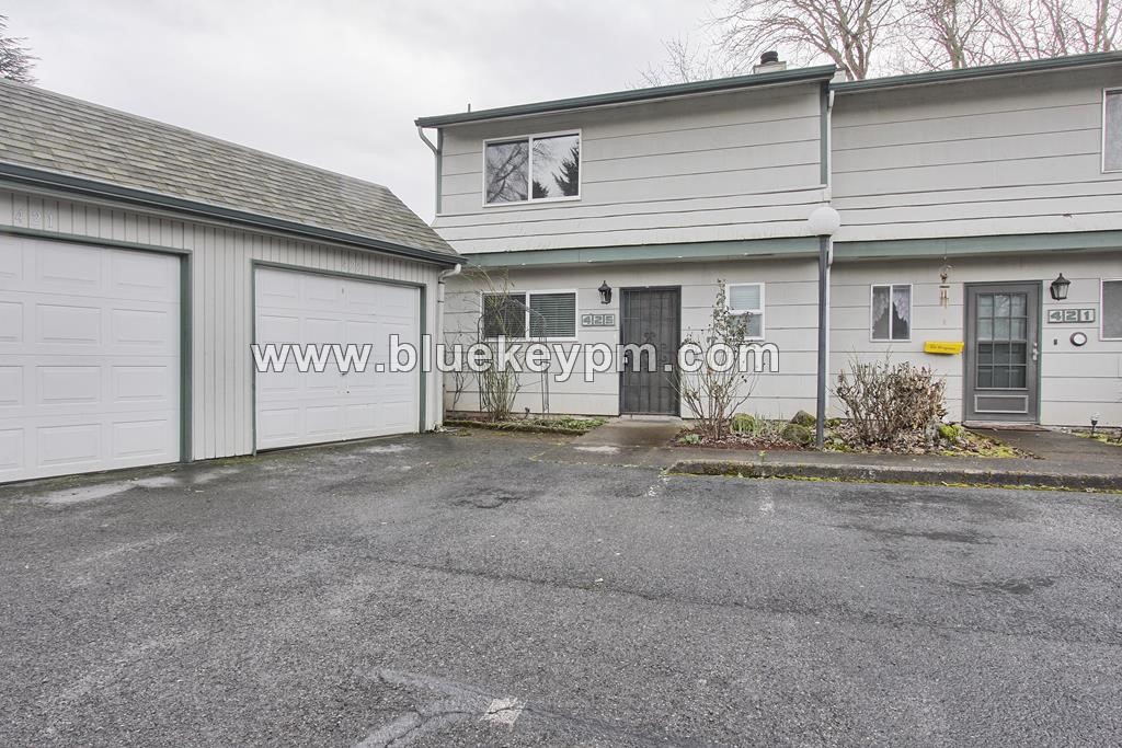 3 Bed, 1.5 Bath Townhome at Hazel Dell Avenue and NE 105th Street in