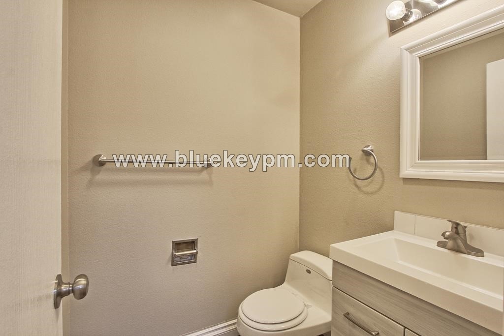 3 Bed, 1.5 Bath Townhome at Hazel Dell Avenue and NE 105th Street in