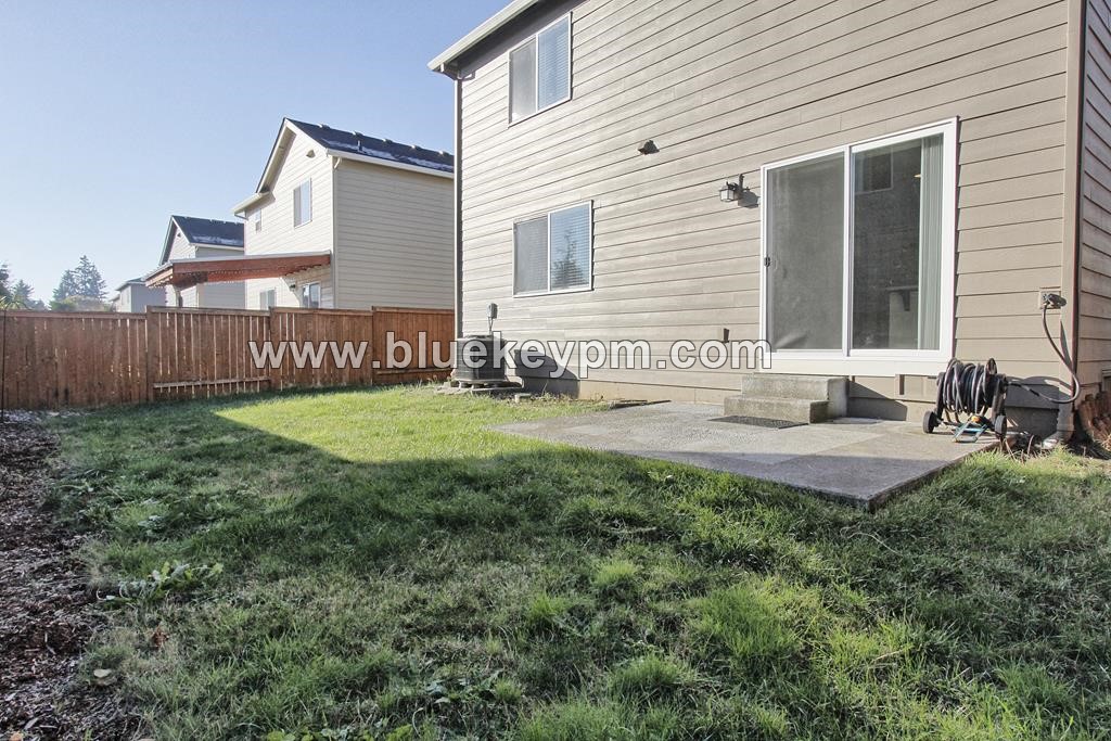 3 Bed, 2.5 Baths Home in Brush Prairie Just Off NE 119th St at NE 128th Ave in VANCOUVER, WA 98682