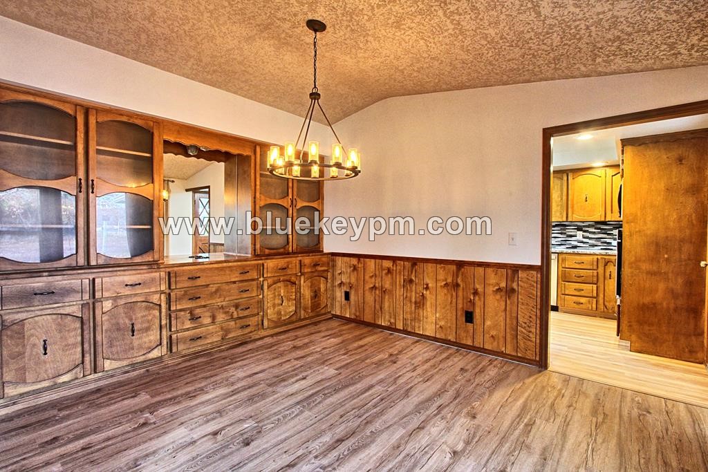 3 Bed, 2.5 Bath Home in Culdesac with Huge Fenced Yard and Floor Plan in VANCOUVER, WA 98683