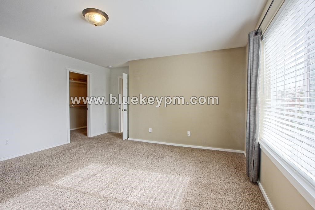 3 Bed, 2.5 Bath Home with Large Bonus Room/4th Bedroom in Orchards by