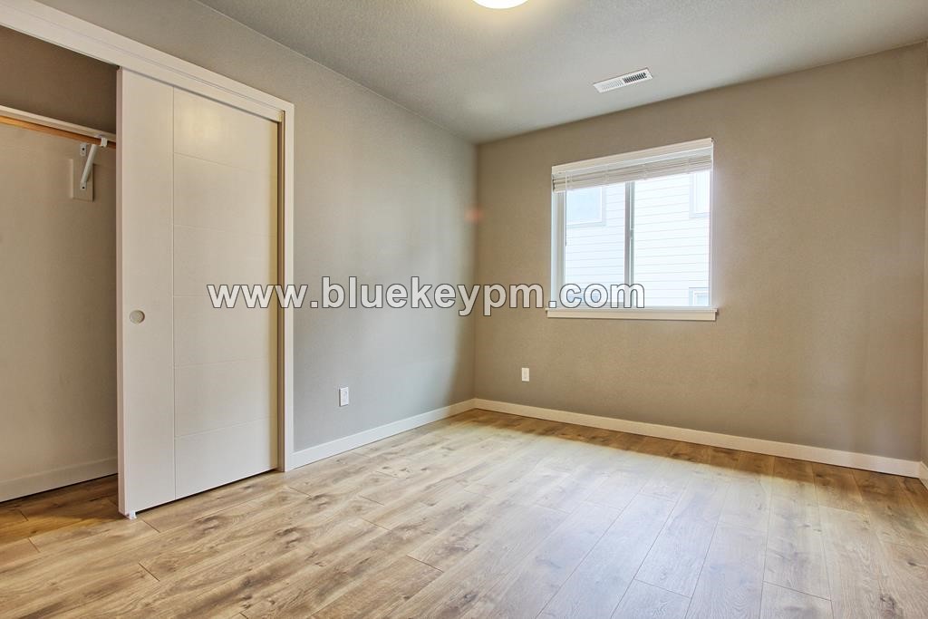 3 Bed, 2.5 Bath Townhome with Large Loft in Brush Prairie in VANCOUVER