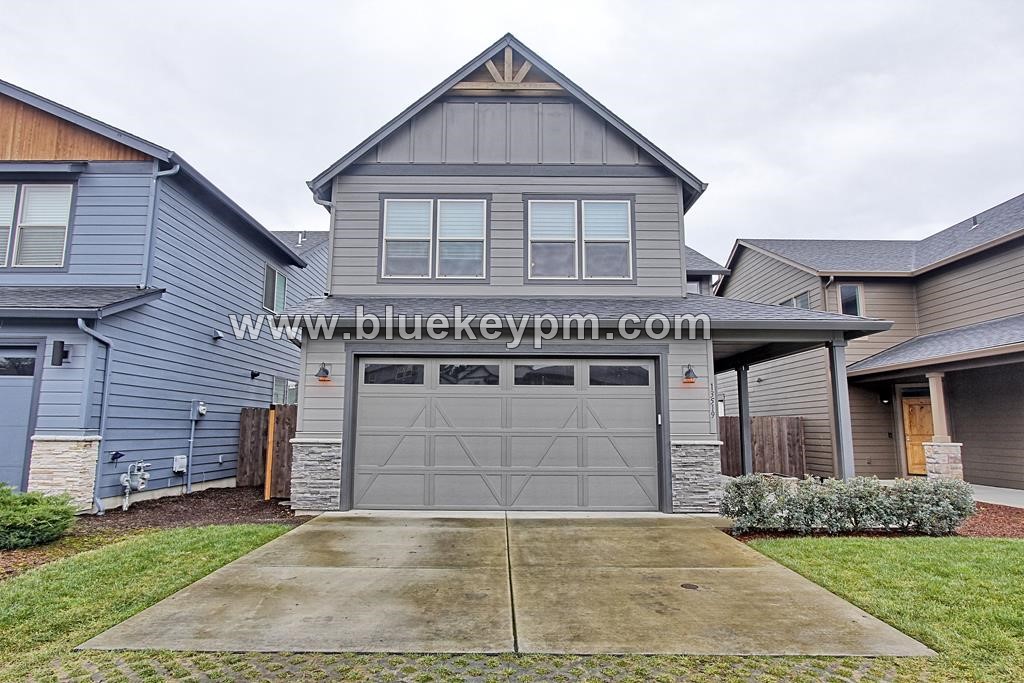 4 Bed, 2.5 Bath Home in Orchards Near Prairie High School and Winco in