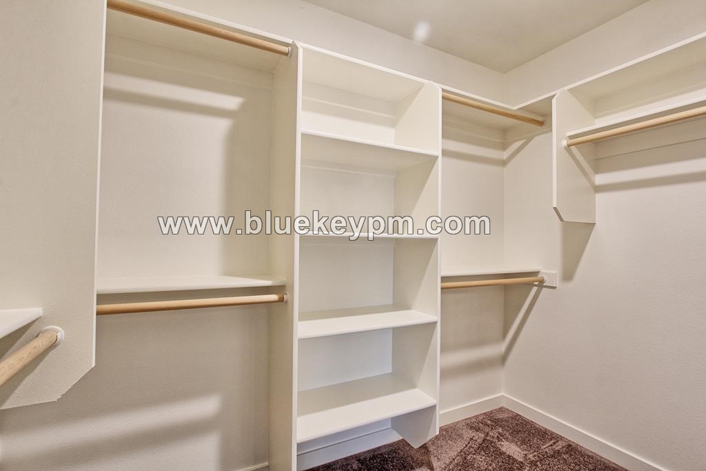 4 Bed, 2.5 Bath Home in Orchards Near Prairie High School and Winco in