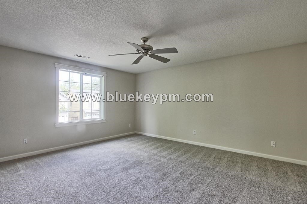 3 Bed, 2.5 Bath Pet Friendly Home in Salmon Creek in VANCOUVER, WA 98685