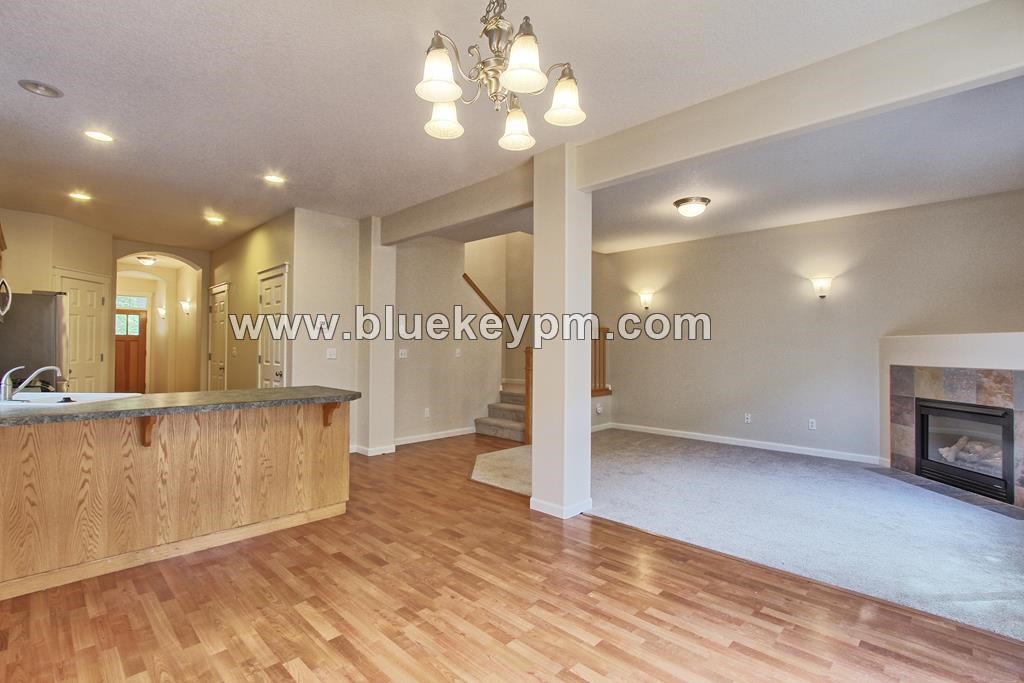 3 Bed, 2.5 Bath Pet Friendly Home in Salmon Creek in VANCOUVER, WA 98685