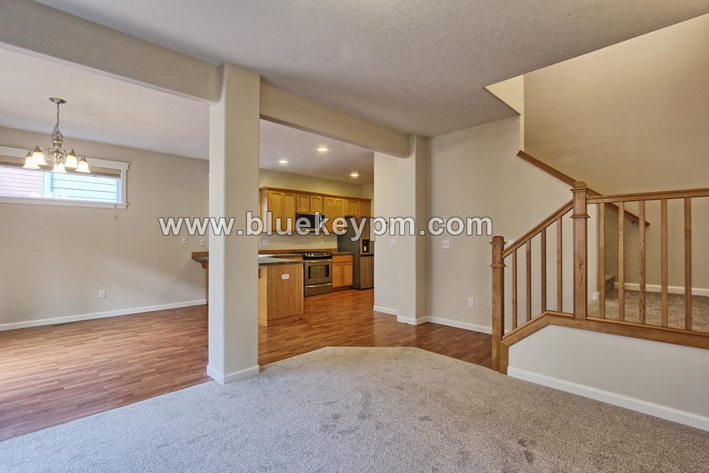 3 Bed, 2.5 Bath Pet Friendly Home in Salmon Creek in VANCOUVER, WA 98685