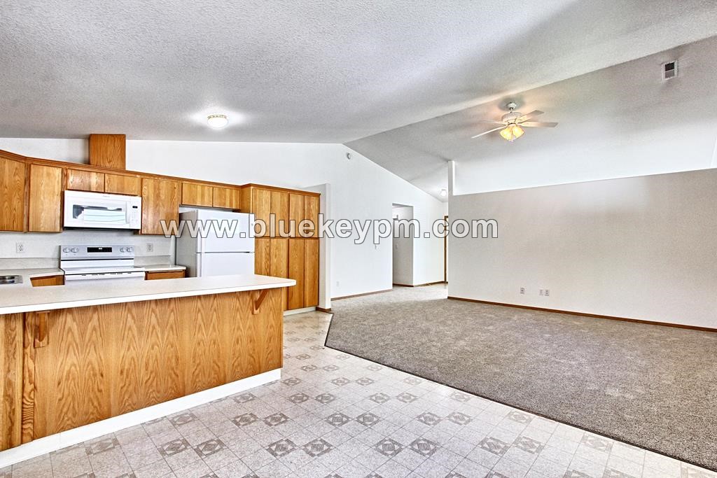 3 Bed, 2 Bath Pet Friendly Home with Large Fenced Yard and Deck in