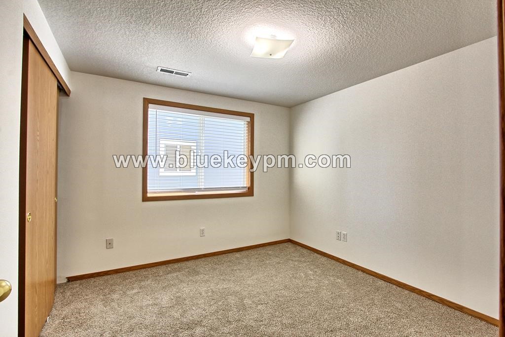 3 Bed, 2 Bath Pet Friendly Home with Large Fenced Yard and Deck in