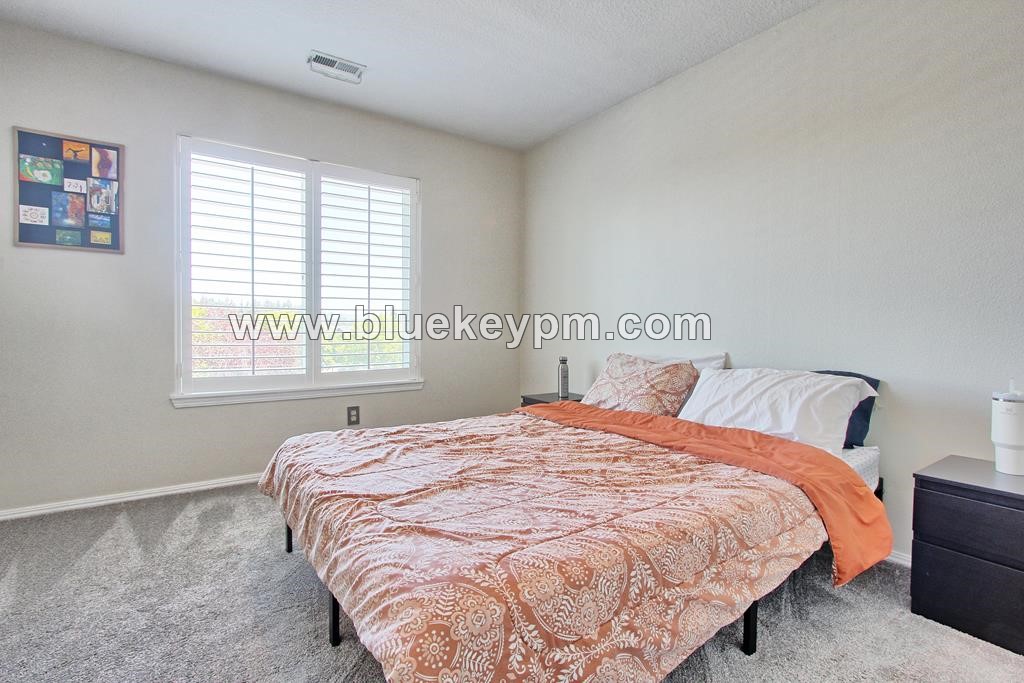 3 Bed, 2.5 Bath Townhome in Hillsboro Near Quatama Park and Intel's