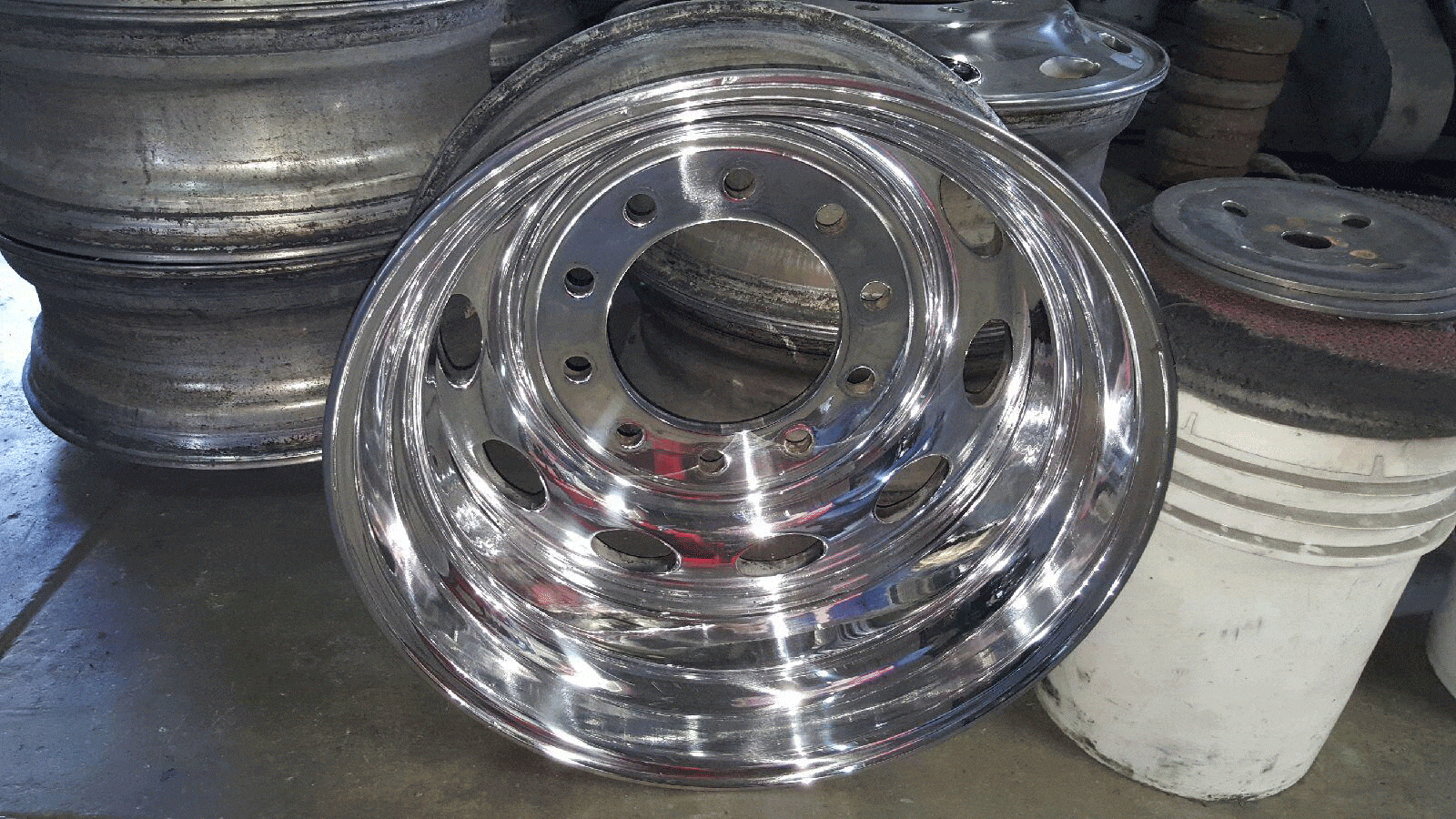 Wheel Polishing Blue Leasing