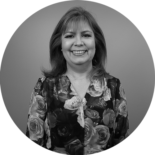 Angelica Hernandez BlueMark Realty