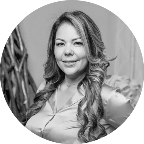 Flor Ibarra BlueMark Realty