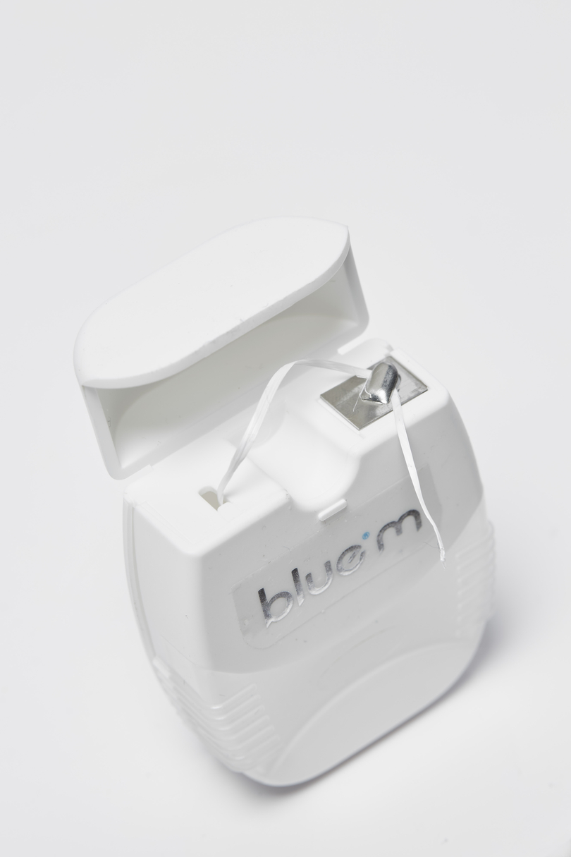 Bluem Dentale Tape Premium waxed floss blue®m