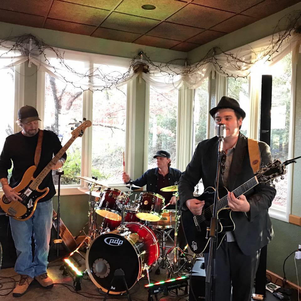 Relax & Unwind With Us Blue Mountain Barrel House & Smokin' Barrel Restaurant