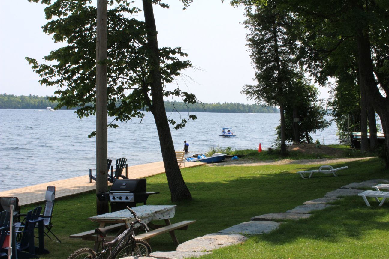 Family cottage resort bobcaygeon Pigeon lake fishing Pigeon lake