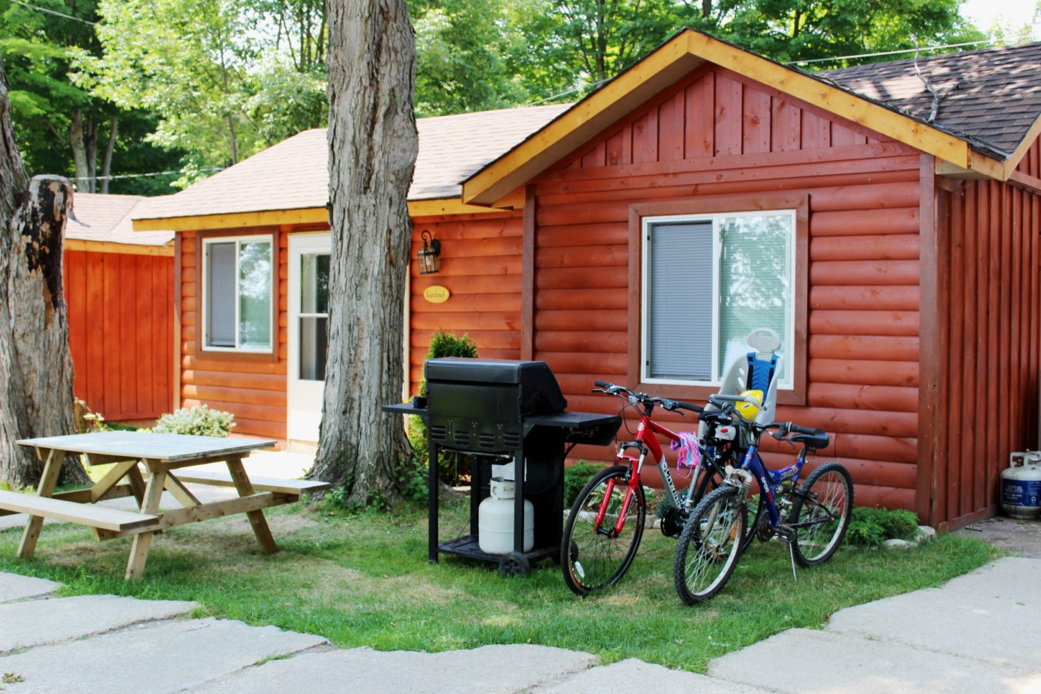 Family cottage resort bobcaygeon Pigeon lake fishing Pigeon lake resorts