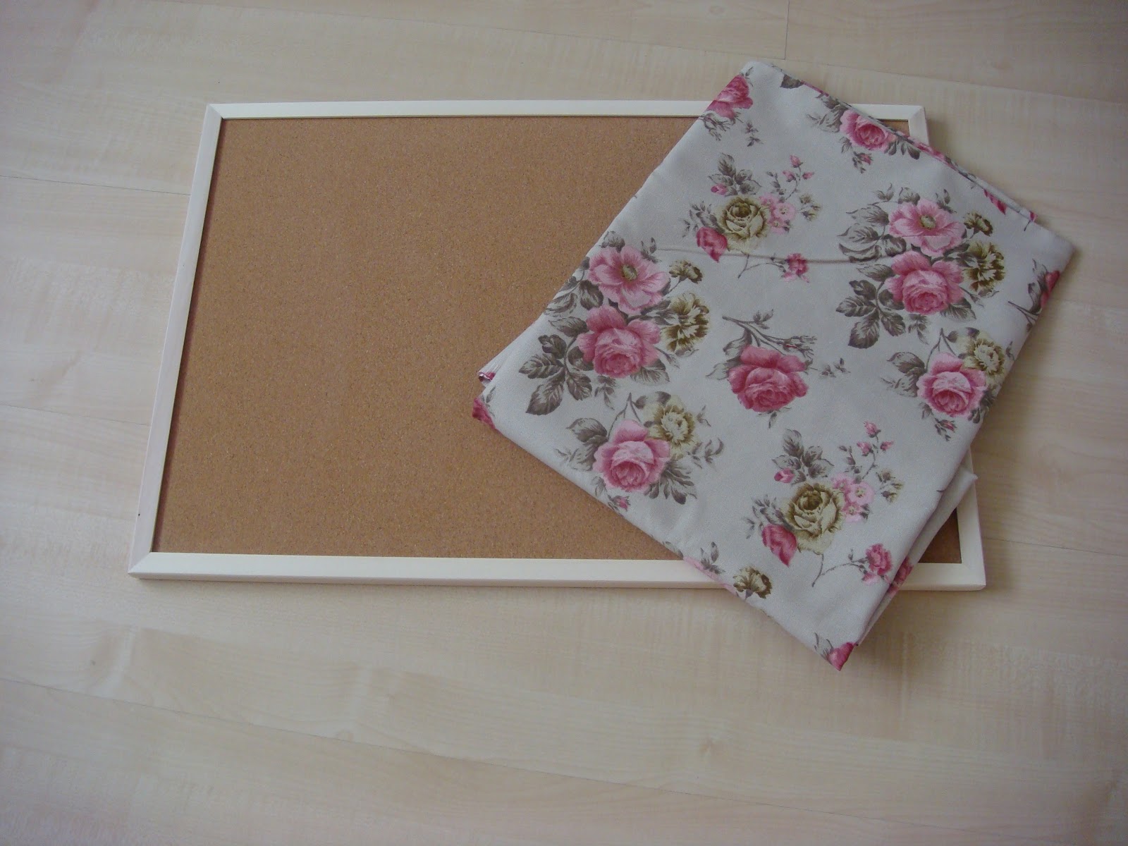 DIY Bulletin board makeover Parafatábla átalakítás Site Title