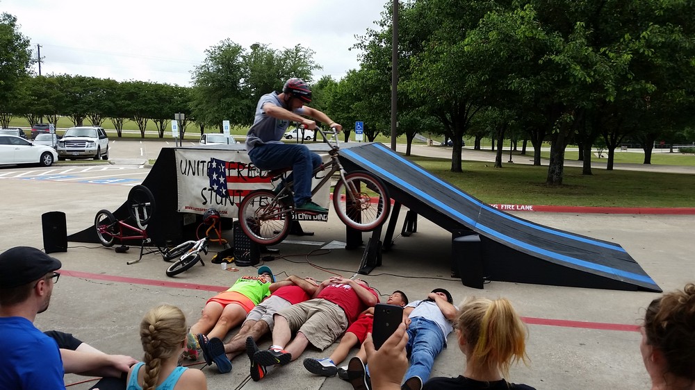 Bike Rodeo draws crowd, promotes bike safety Blue Ribbon News