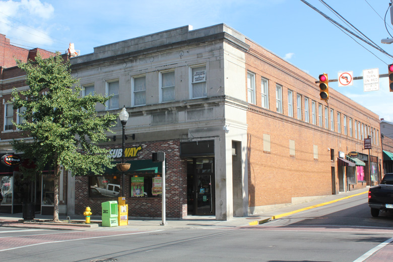 400 High Street (near campus) Blue Sky Realty