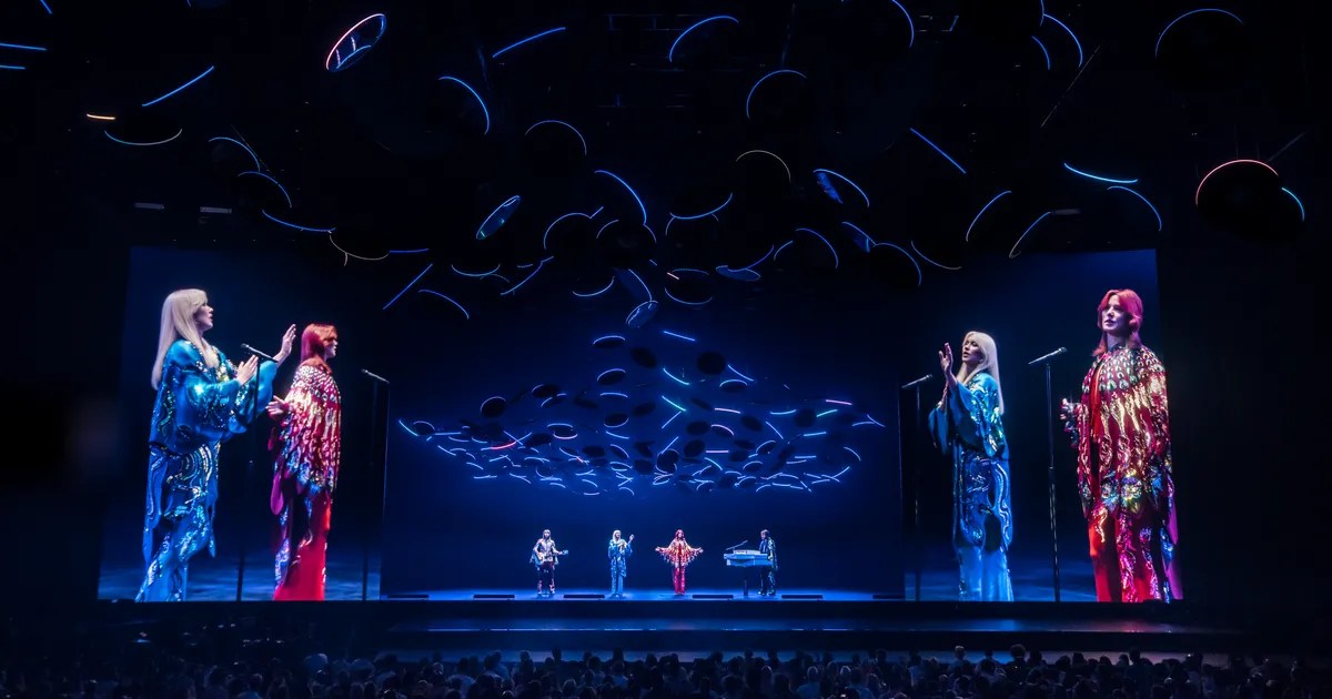 Marketing with Holograms The Next Frontier in Visual Advertising