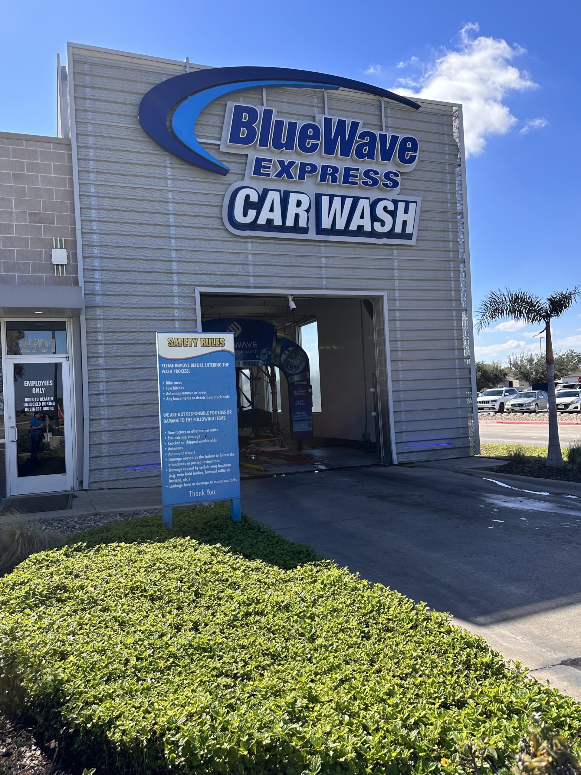 Katy Pin Oak BlueWave Express Car Wash