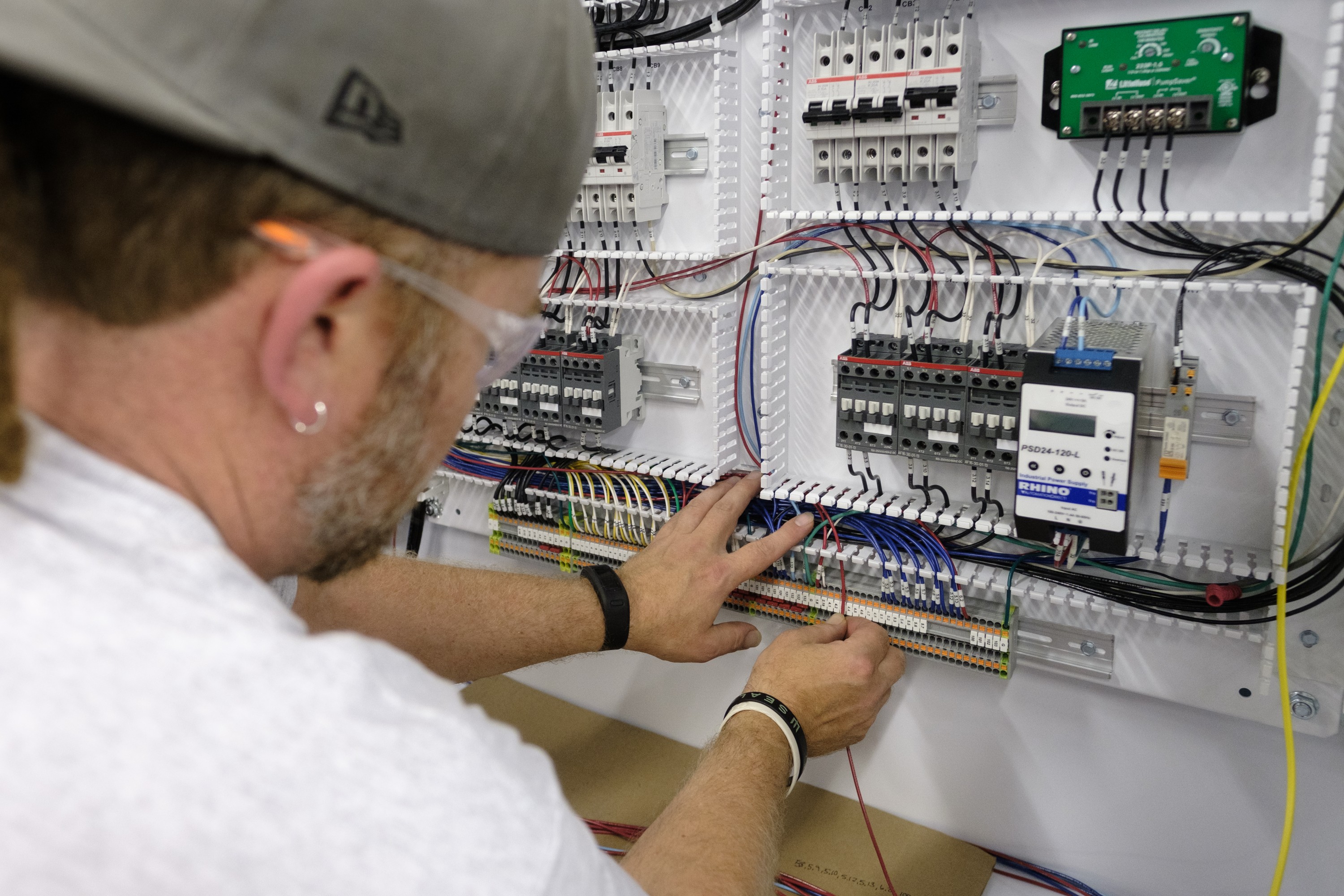 Why You Should Use Blue Wave Ultrasonics For Ultrasonic Cleaning