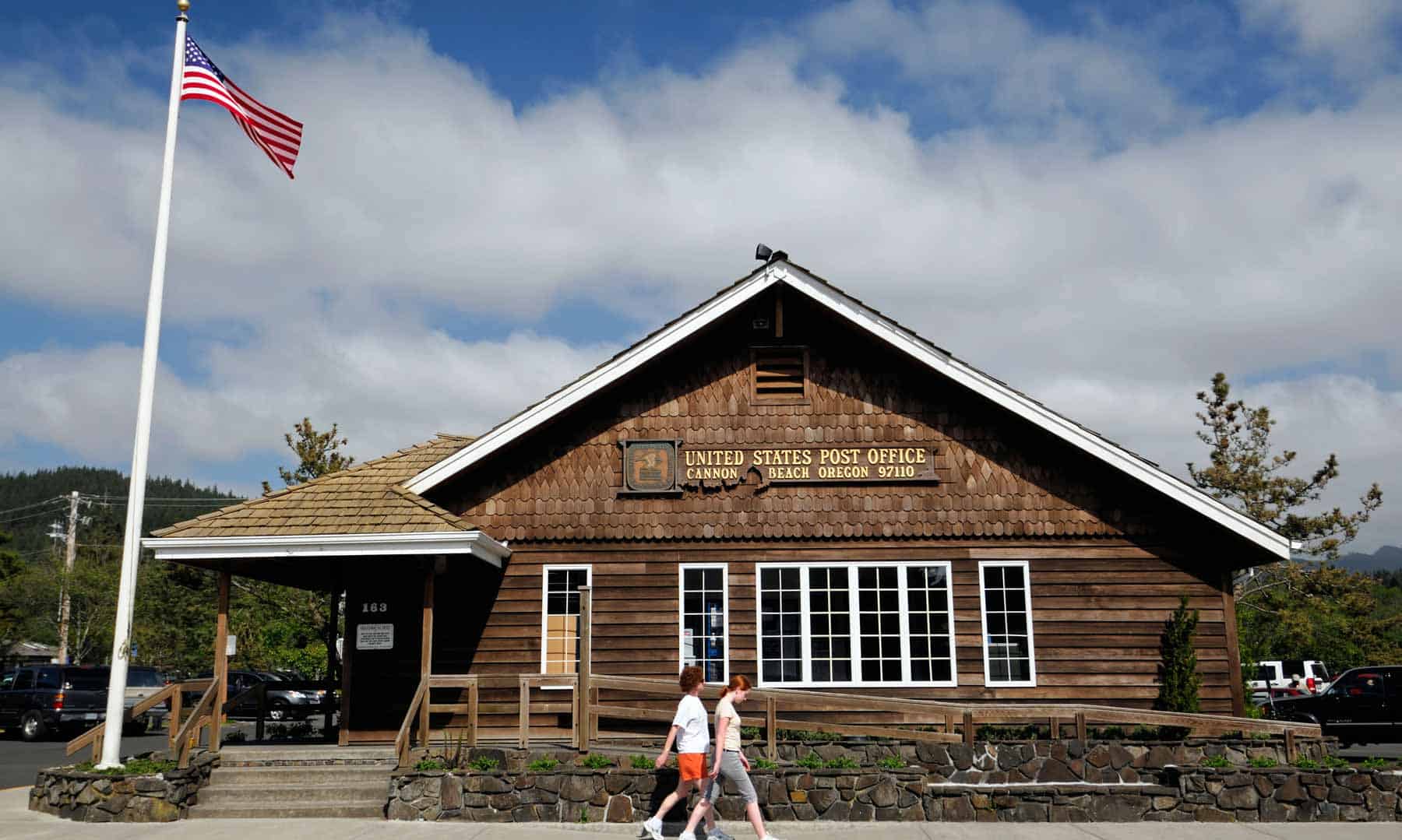 Blue West Capital Arranges Record Sale of United States Postal Service