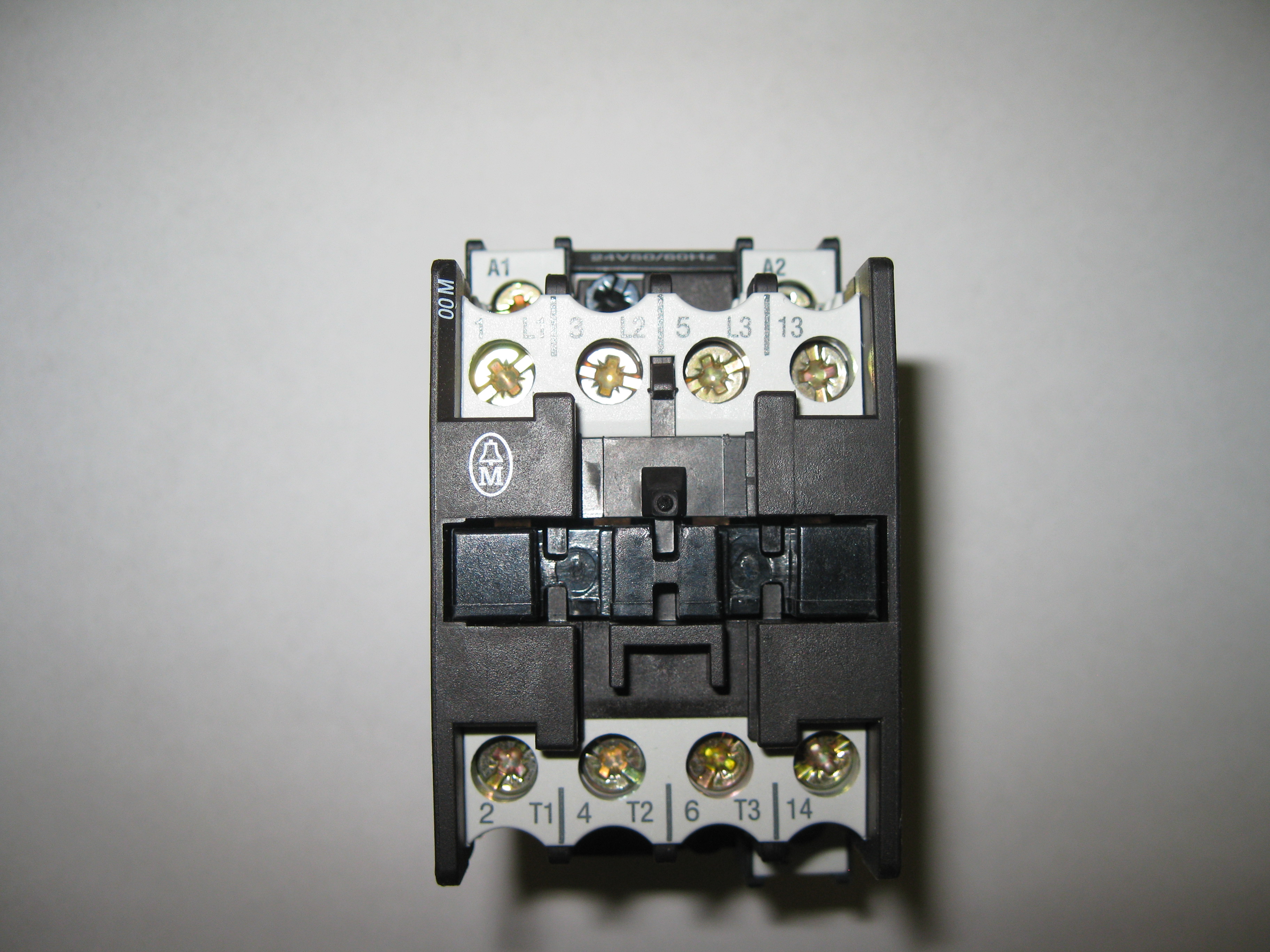 CONTACTOR COIL VOLTAGE 24VAC 50/60HZ 3HP @ 200/230VAC 5HP@ 460VAC 7.5HP