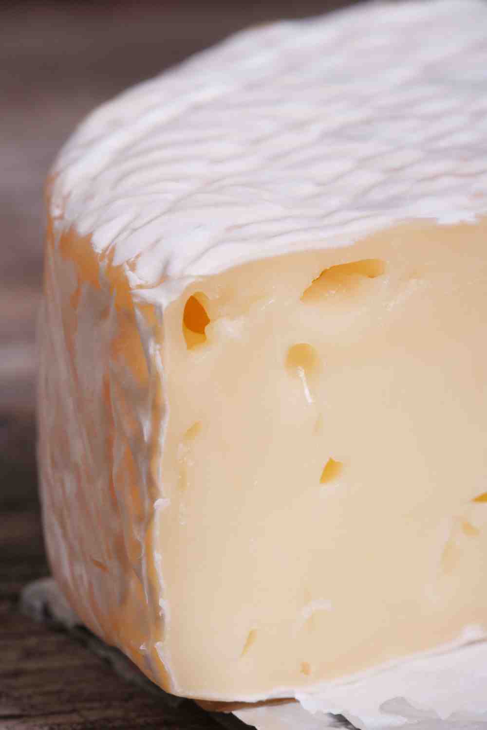 How To Eat Brie Cheese A Delicious Guide BluntCook