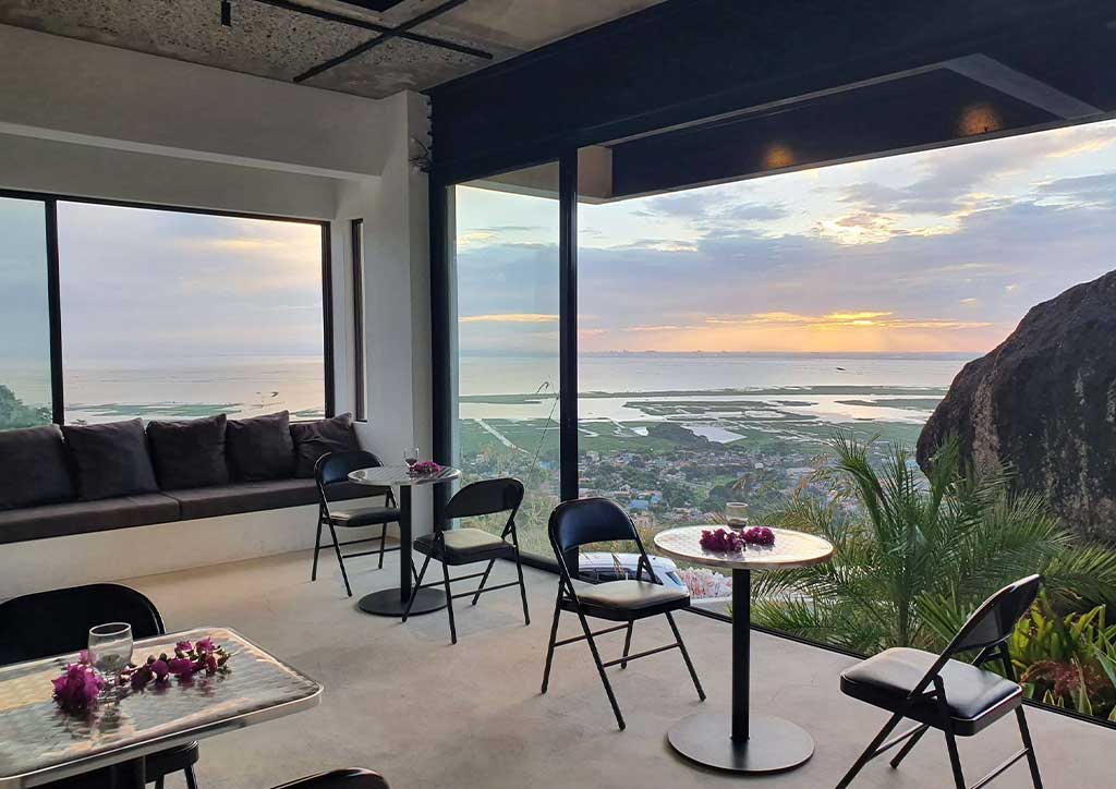 Art Sector Gallery Where Natural Beauty Meets Metropolitan Culture