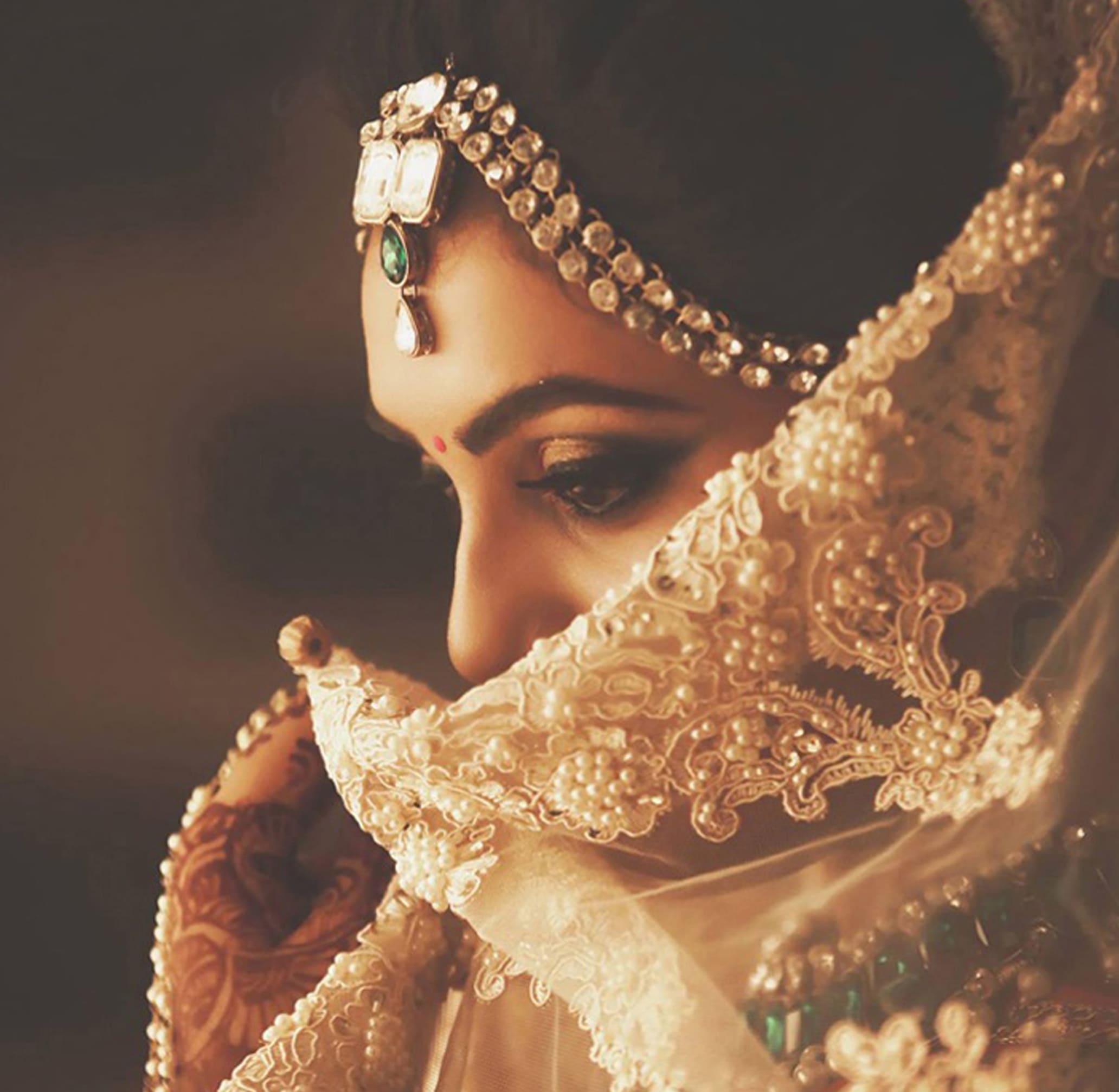 Blushing Bride Best Wedding Photographer In Patna, Mumbai, Ranchi, Pune Best Photographer In