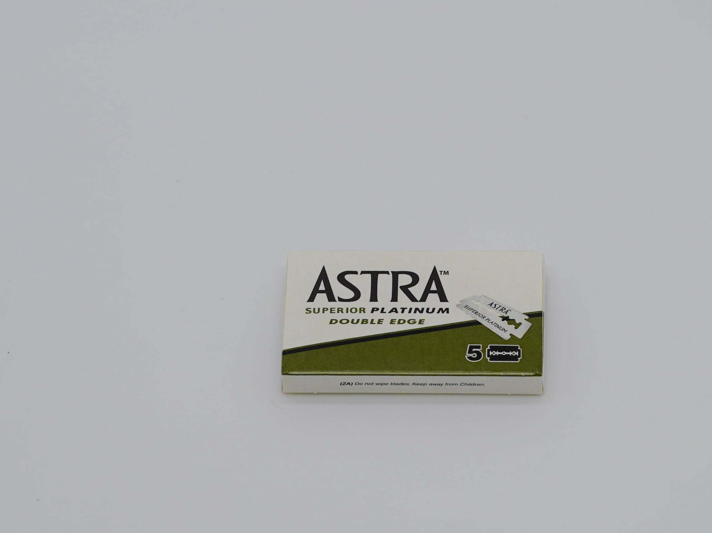 Blutt Rasur Astra Superior razor blades