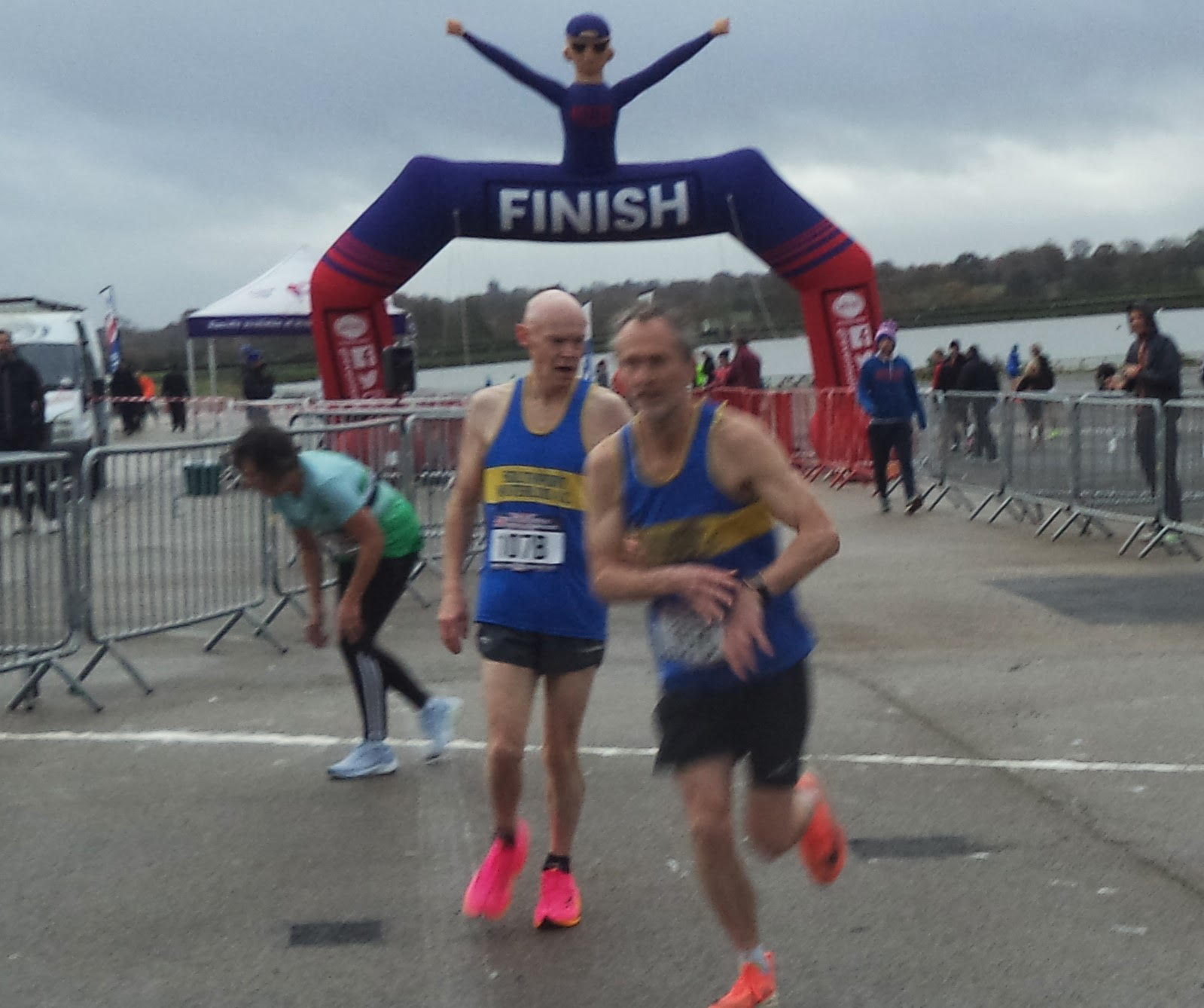 Cheers at the Mallory Park Road Relays BMAF British Masters Athletic Federation