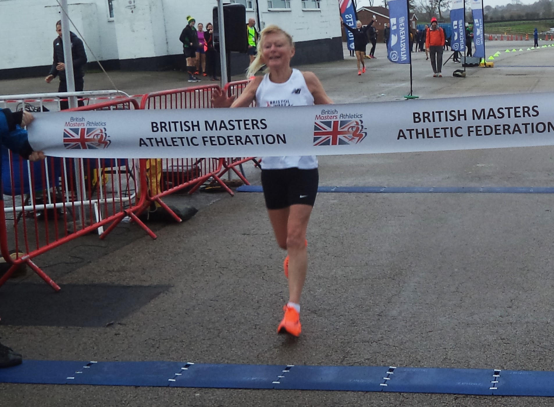 Cheers at the Mallory Park Road Relays BMAF British Masters Athletic Federation