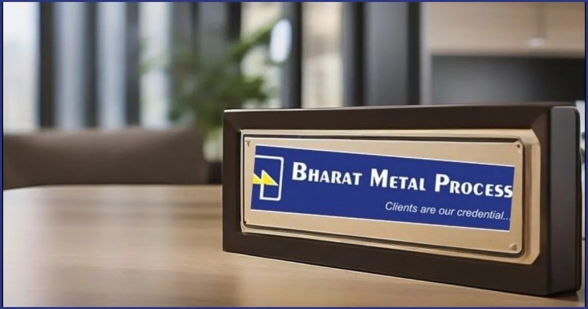 How to Select Custom Name Plates That Reflect Unique Style